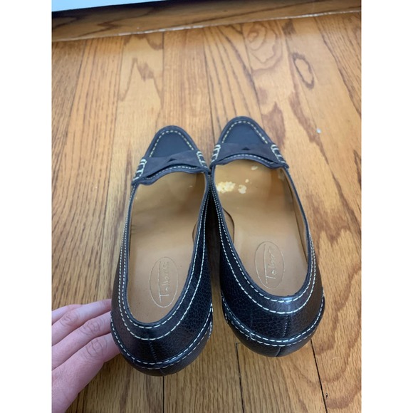 Talbot Heels Penny Loafer Style Size 6 - Picture 4 of 8